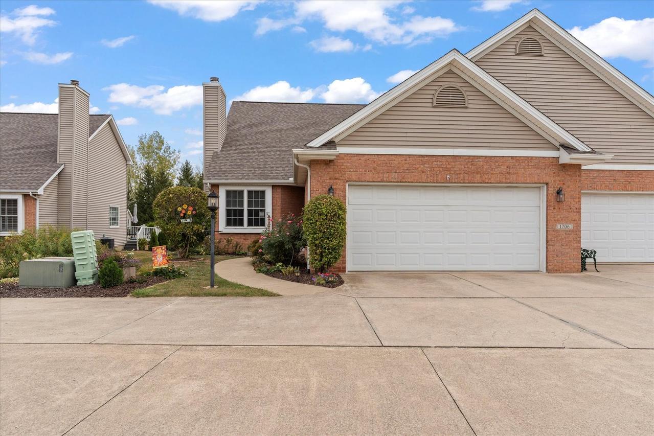 1706 Tin Cup Rd., Mahomet, IL 61853