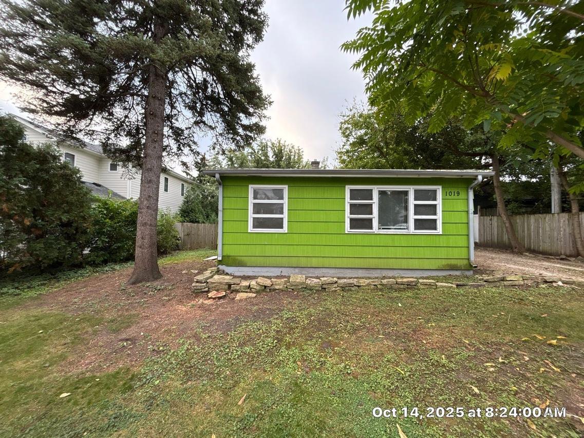1019 Lacey Ave., Lisle, IL 60532