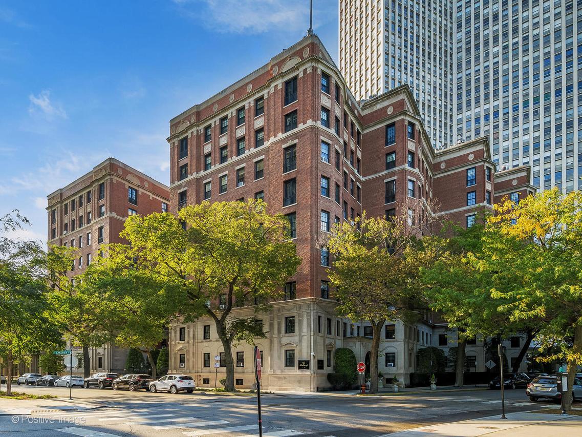 400 W Deming Pl. #1-X, Chicago, IL 60614