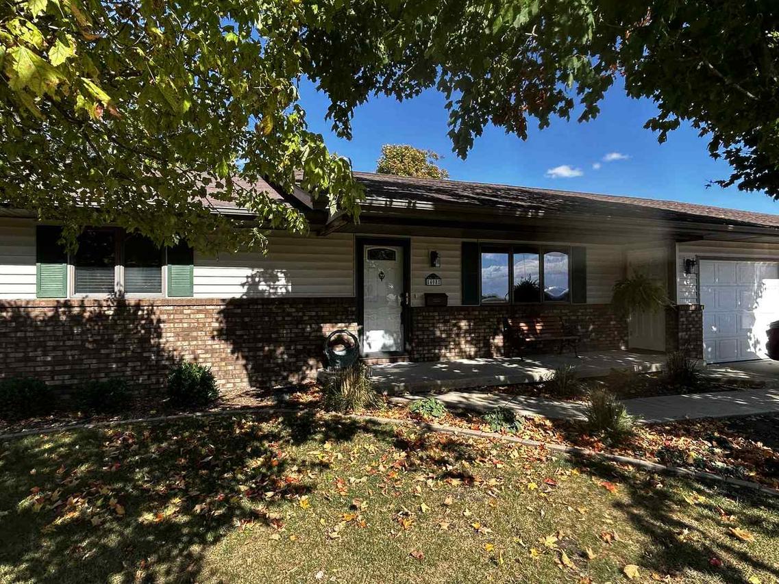 408 E Church St., Royal, IL 61871