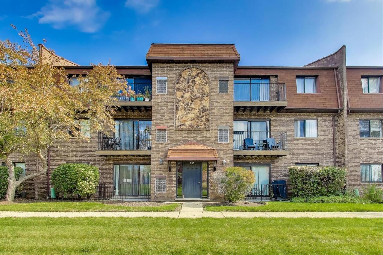 111 W Brandon Ct. #E24, Palatine, IL 60067