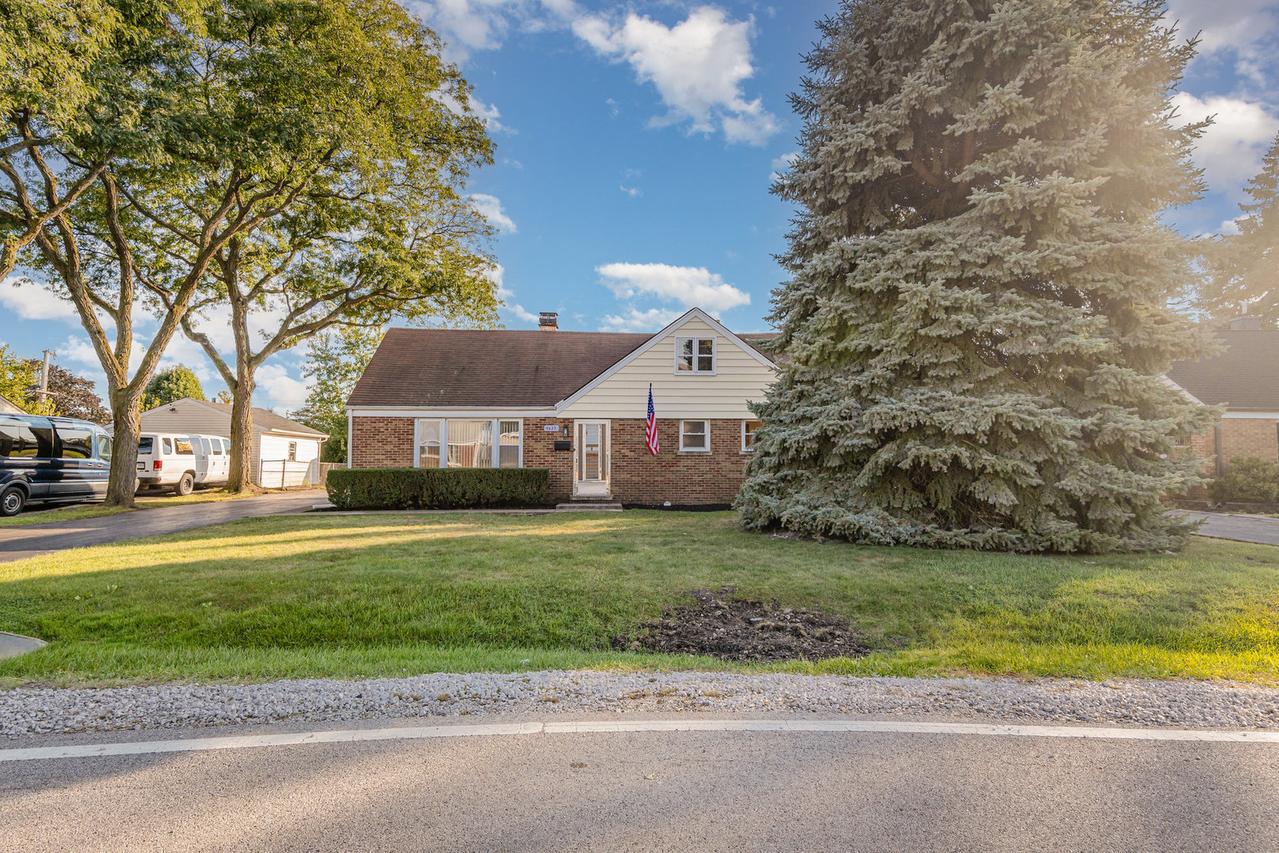 9627 Castello Ave., Melrose Park, IL 60164
