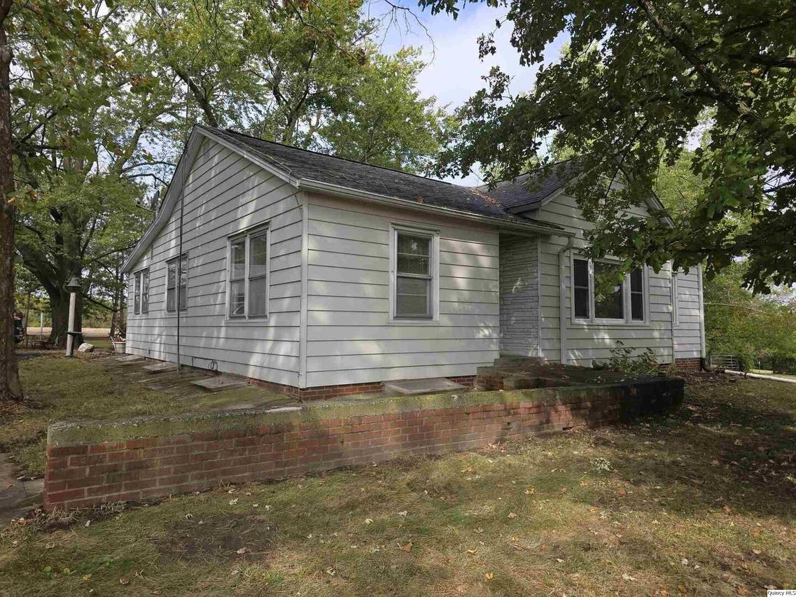 1196 North County Road 1000, Hamilton, IL 62341