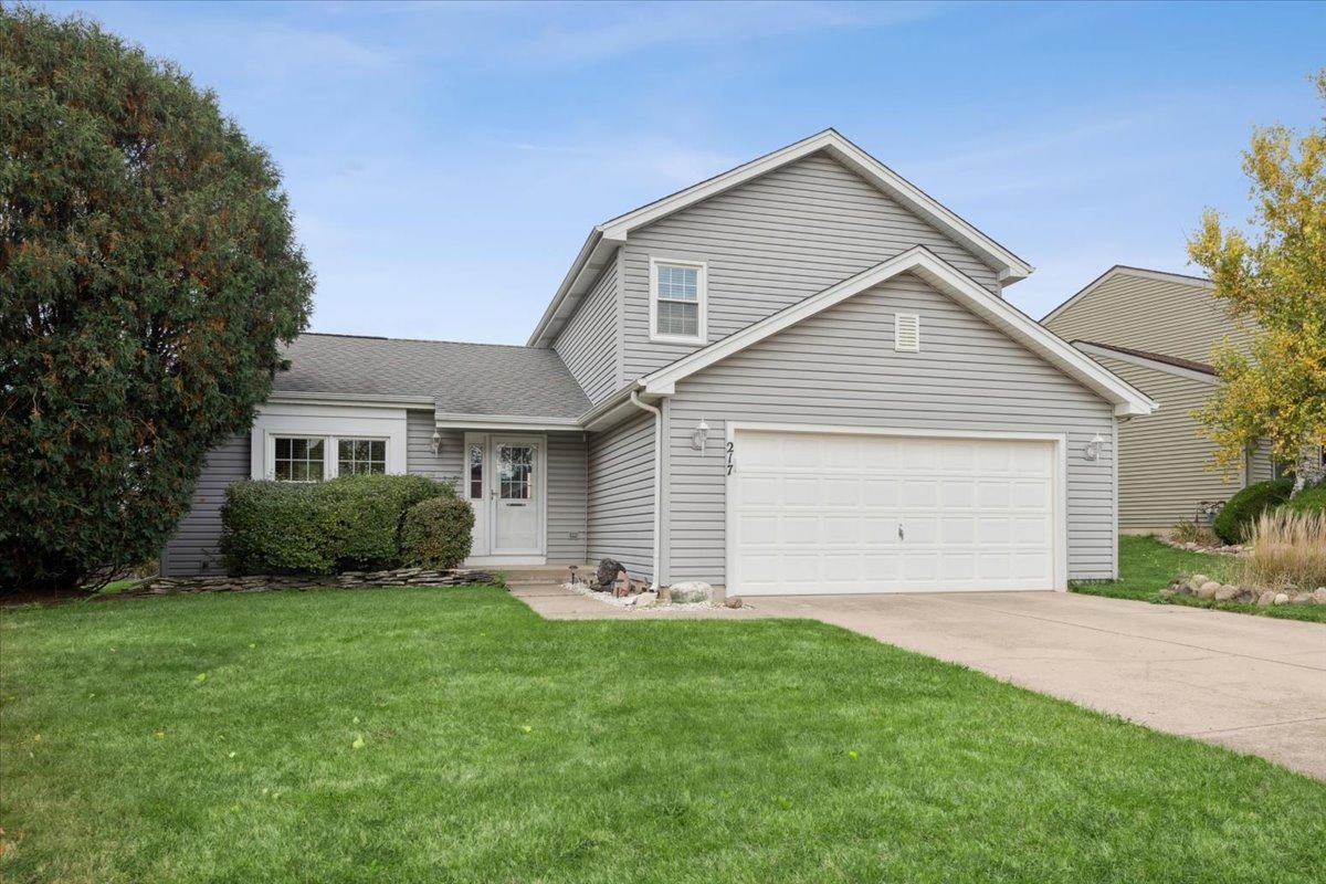 217 Barnwood Tr., Mchenry, IL 60050