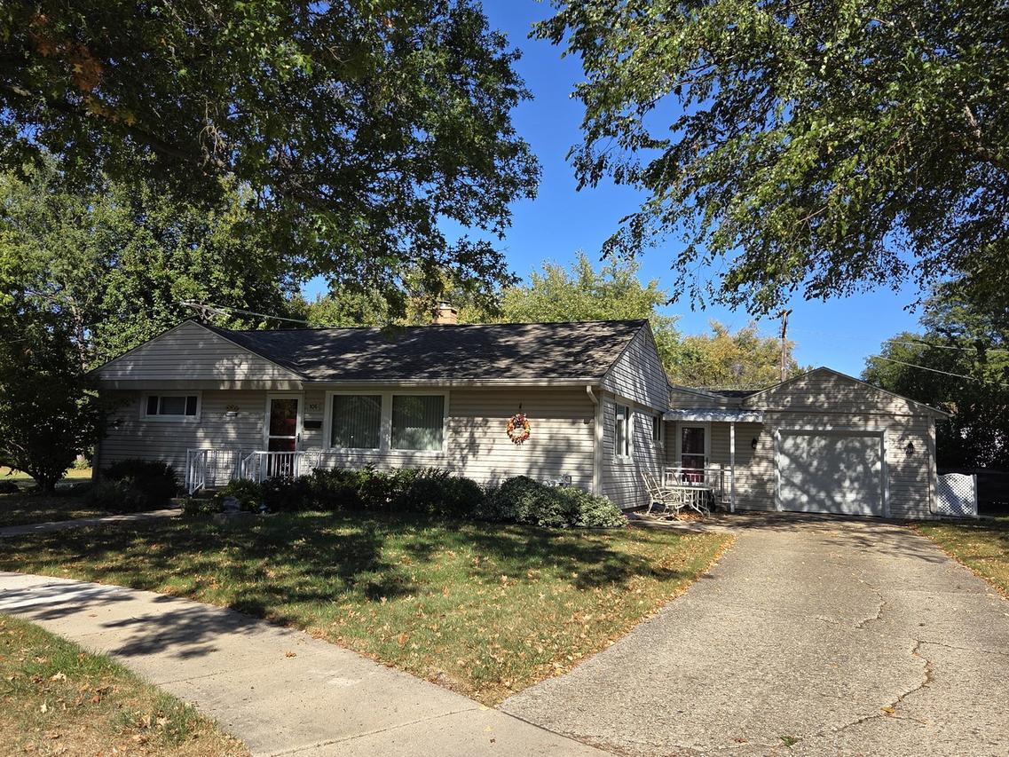 106 Oriole Cir., Rockford, IL 61107