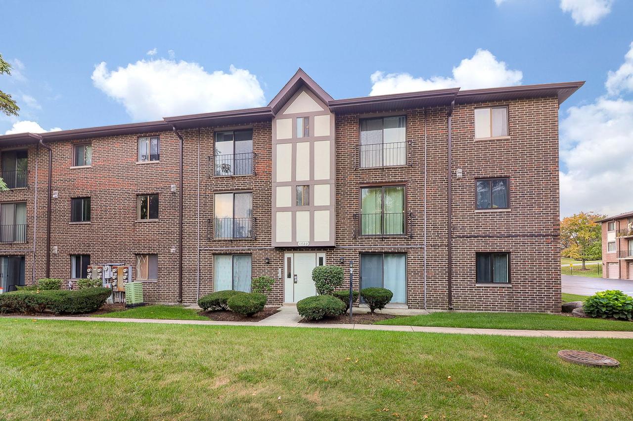 1721 S Washington St., Naperville, IL 60565