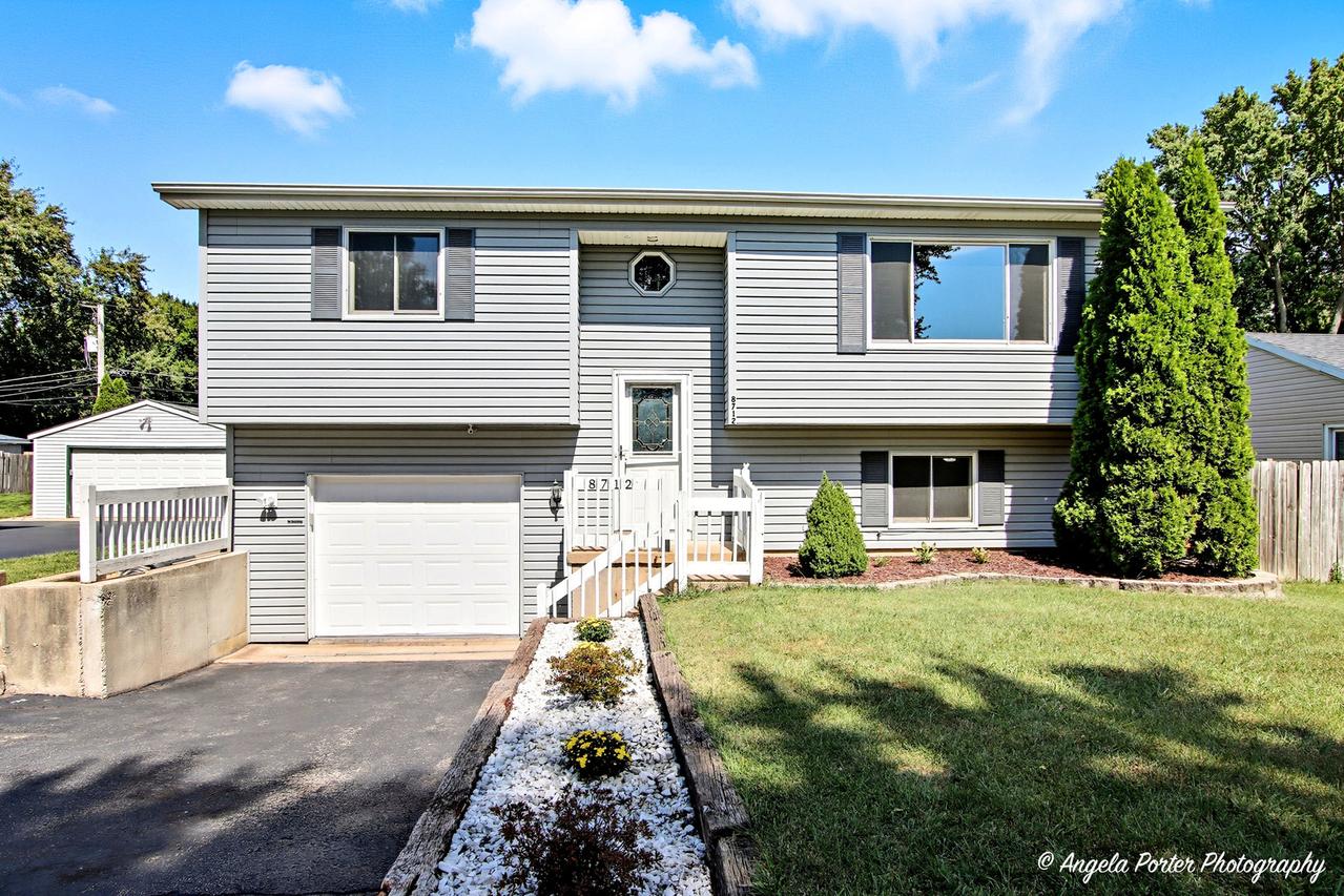 8712 Ramble Rd., Wonder Lake, IL 60097