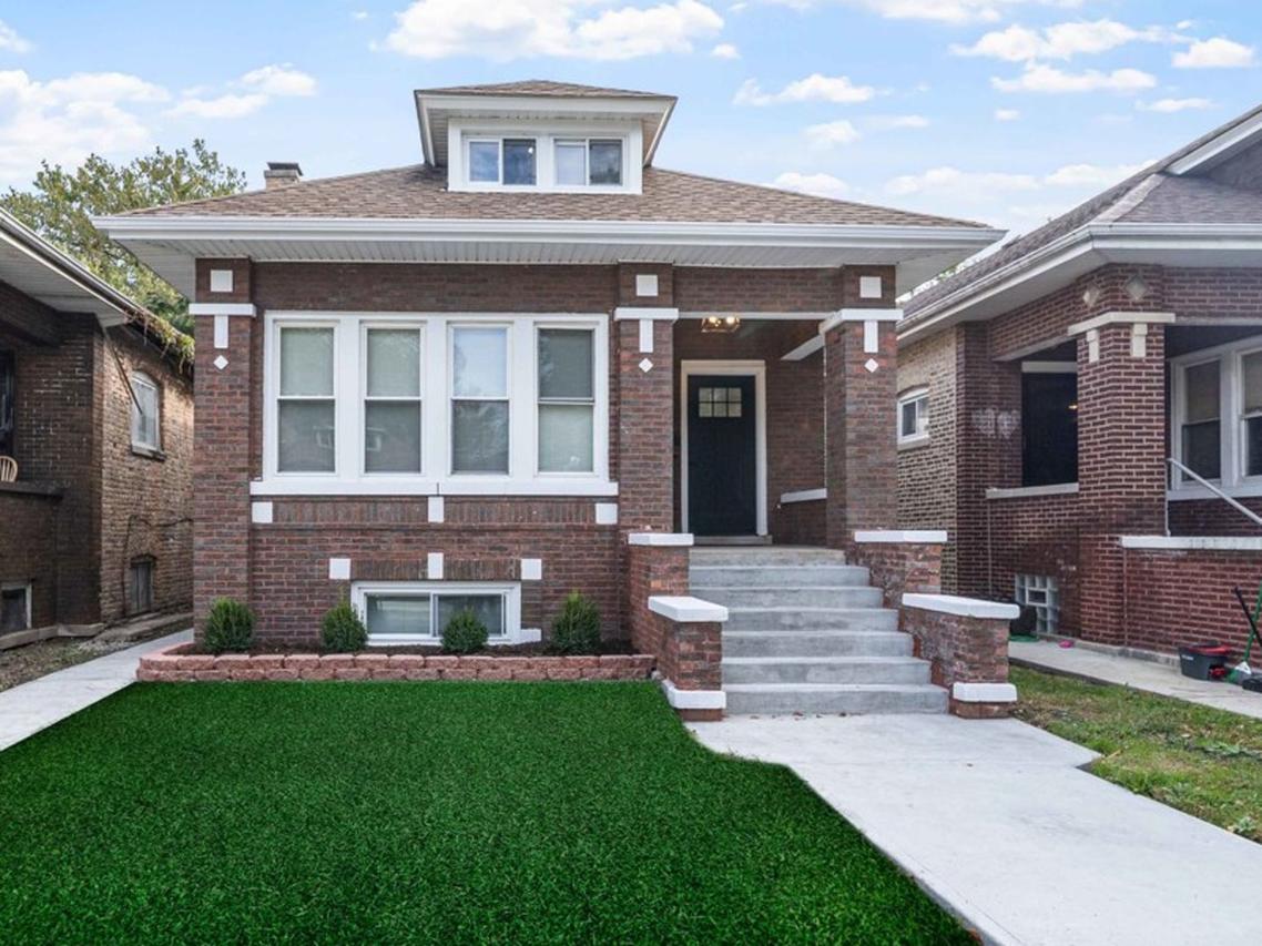 7537 S Clyde Ave., Chicago, IL 60649