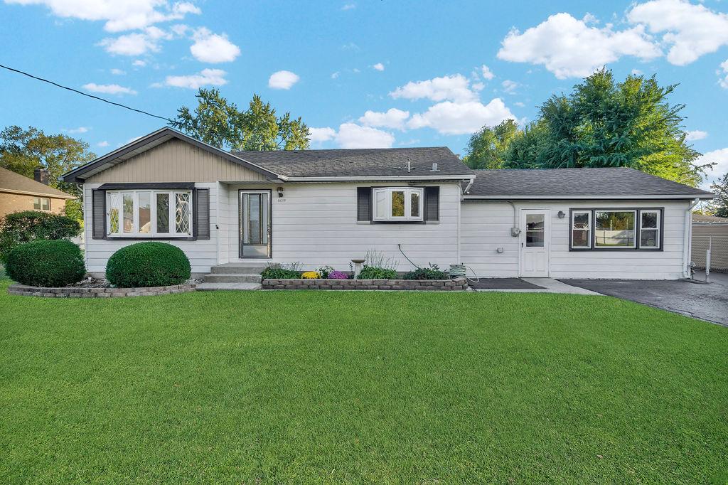 6629 W 83rd St., Burbank, IL 60459