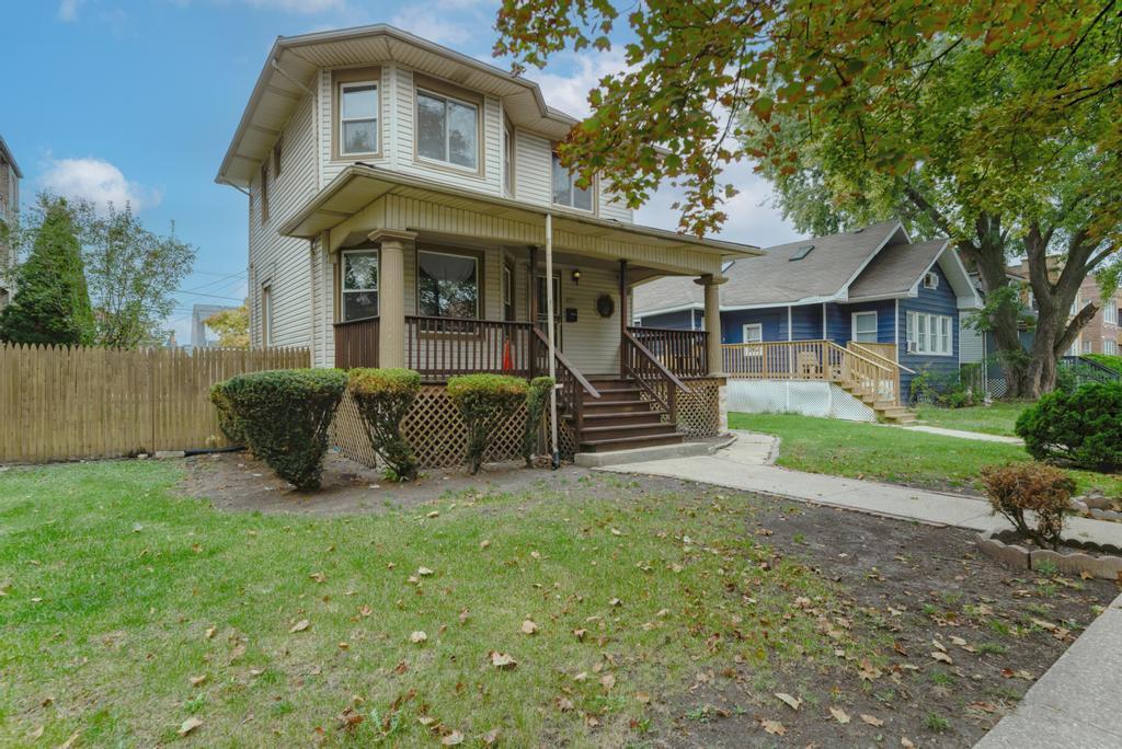 820 S 17th Ave., Maywood, IL 60153