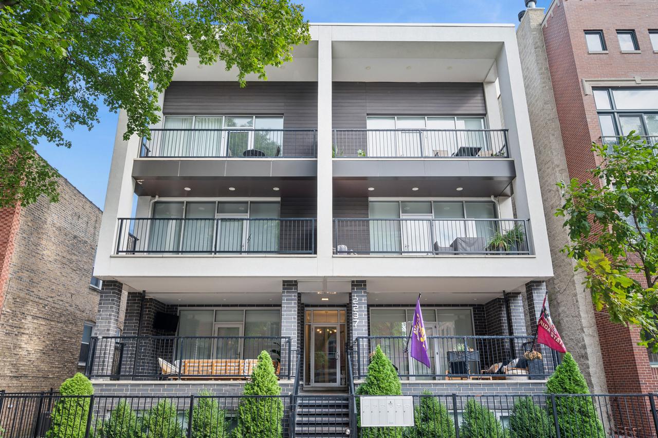 2237 N Hoyne Ave. #3N, Chicago, IL 60647