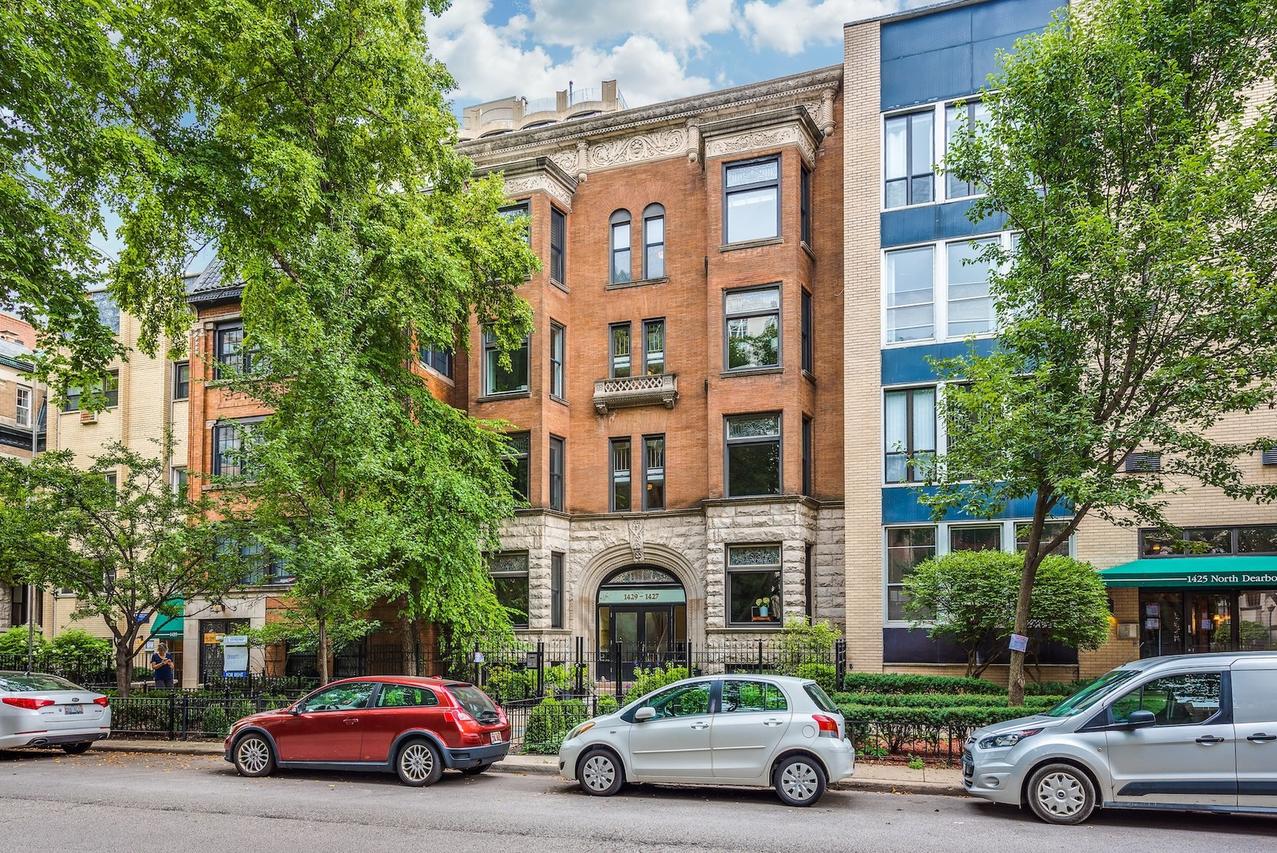 1429 N Dearborn St. #2N, Chicago, IL 60610