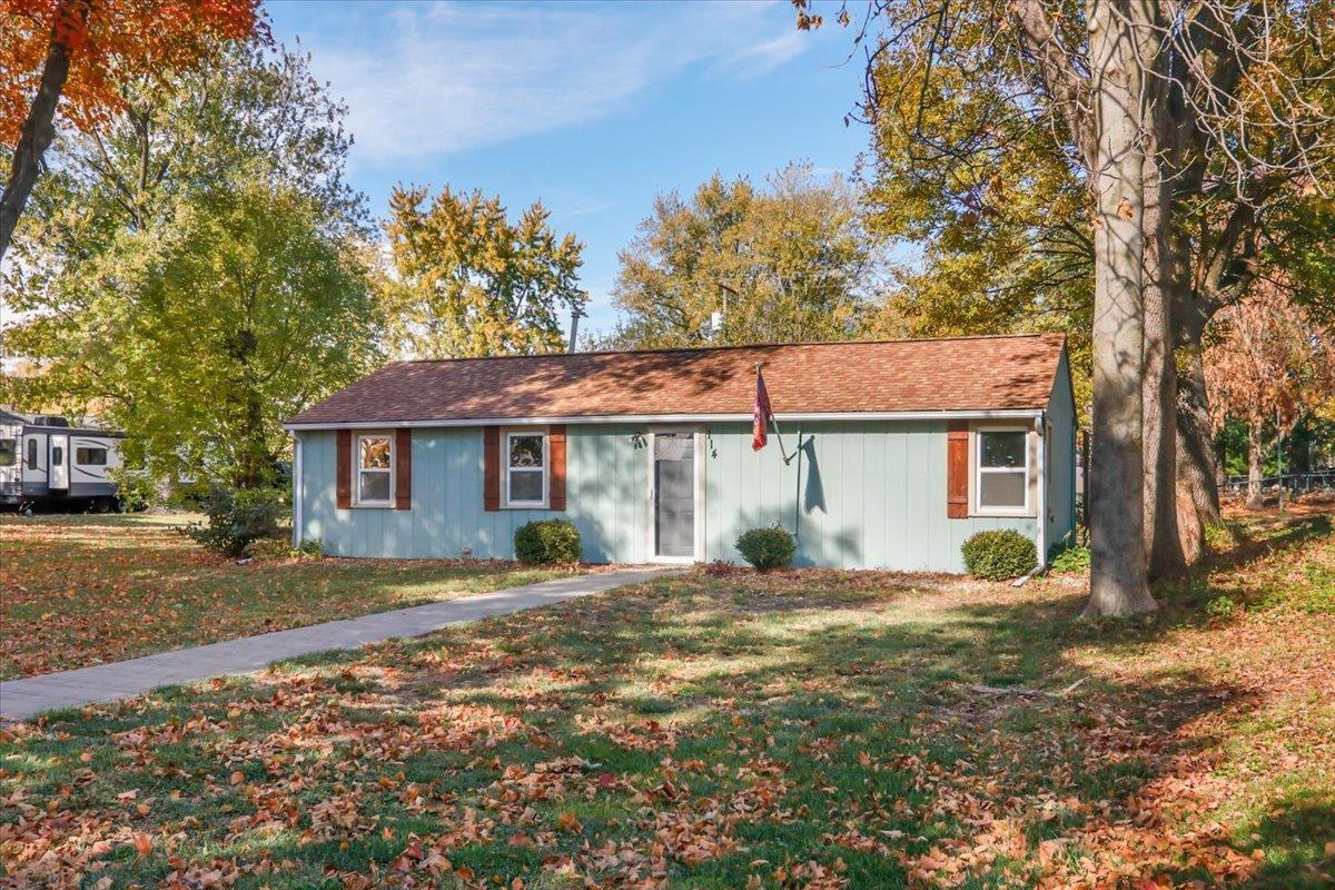 114 W 3rd St., Gridley, IL 61744