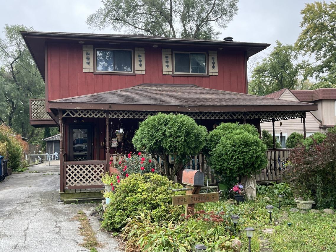 15213 Waverly Ave., Midlothian, IL 60445