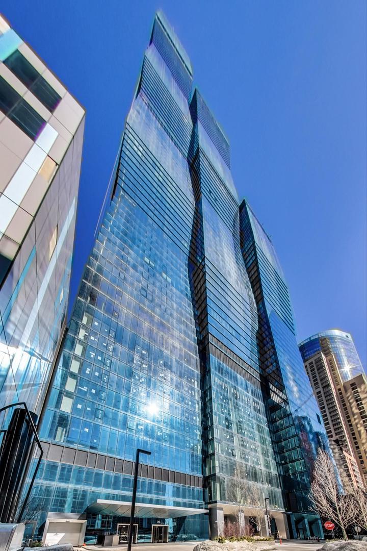 363 E Wacker Dr. #2002, Chicago, IL 60601