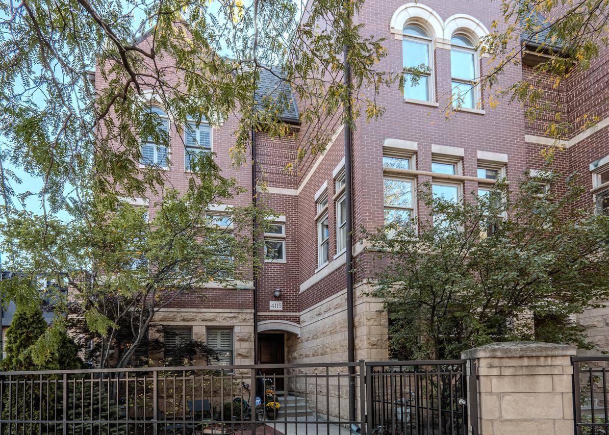 [Address Hidden by Seller], Chicago, IL 60613