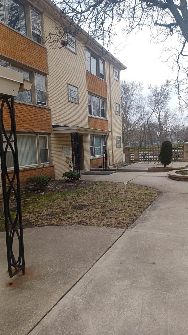 3515 S Harlem Ave. #1B, Berwyn, IL 60402