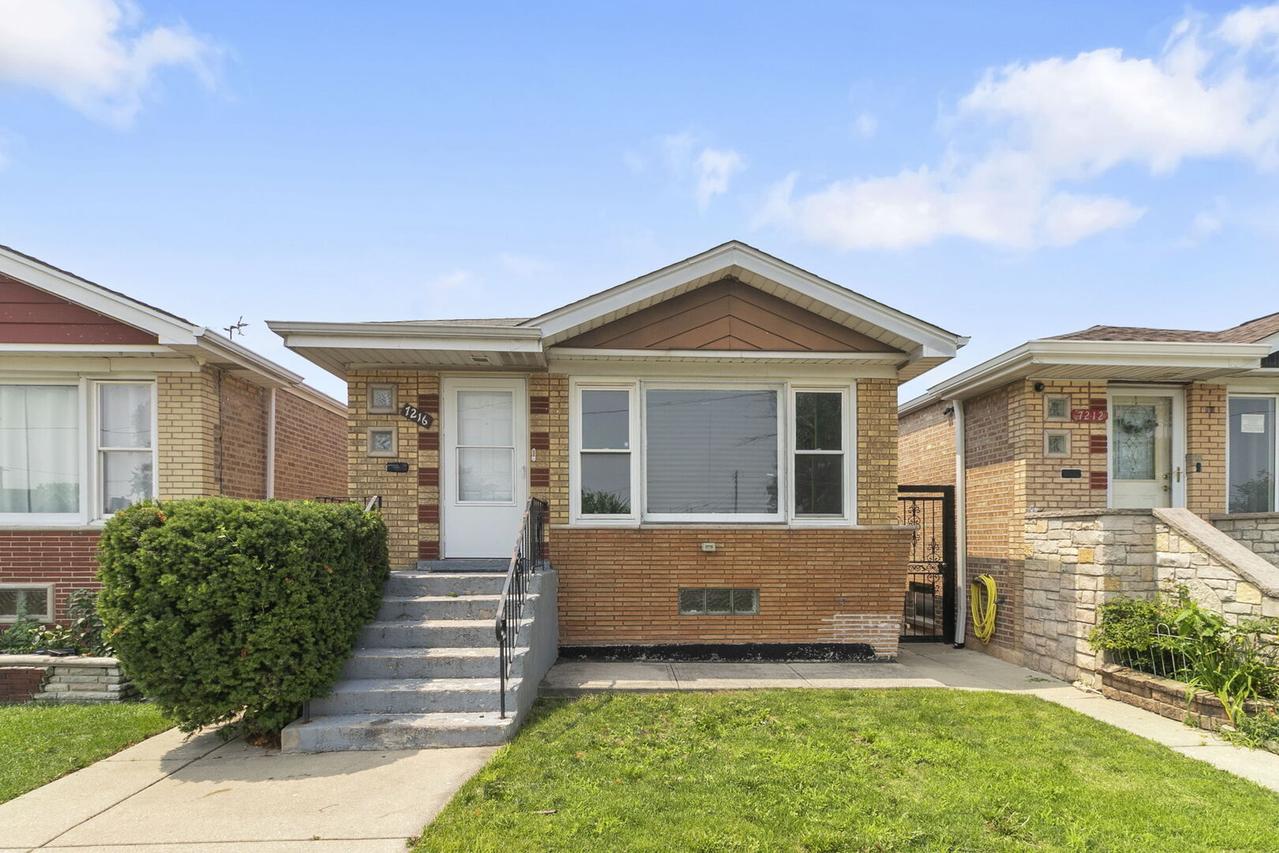7216 S Central Park Ave., Chicago, IL 60629