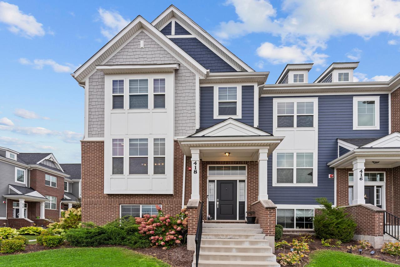 418 Bluff Ave., La Grange, IL 60525