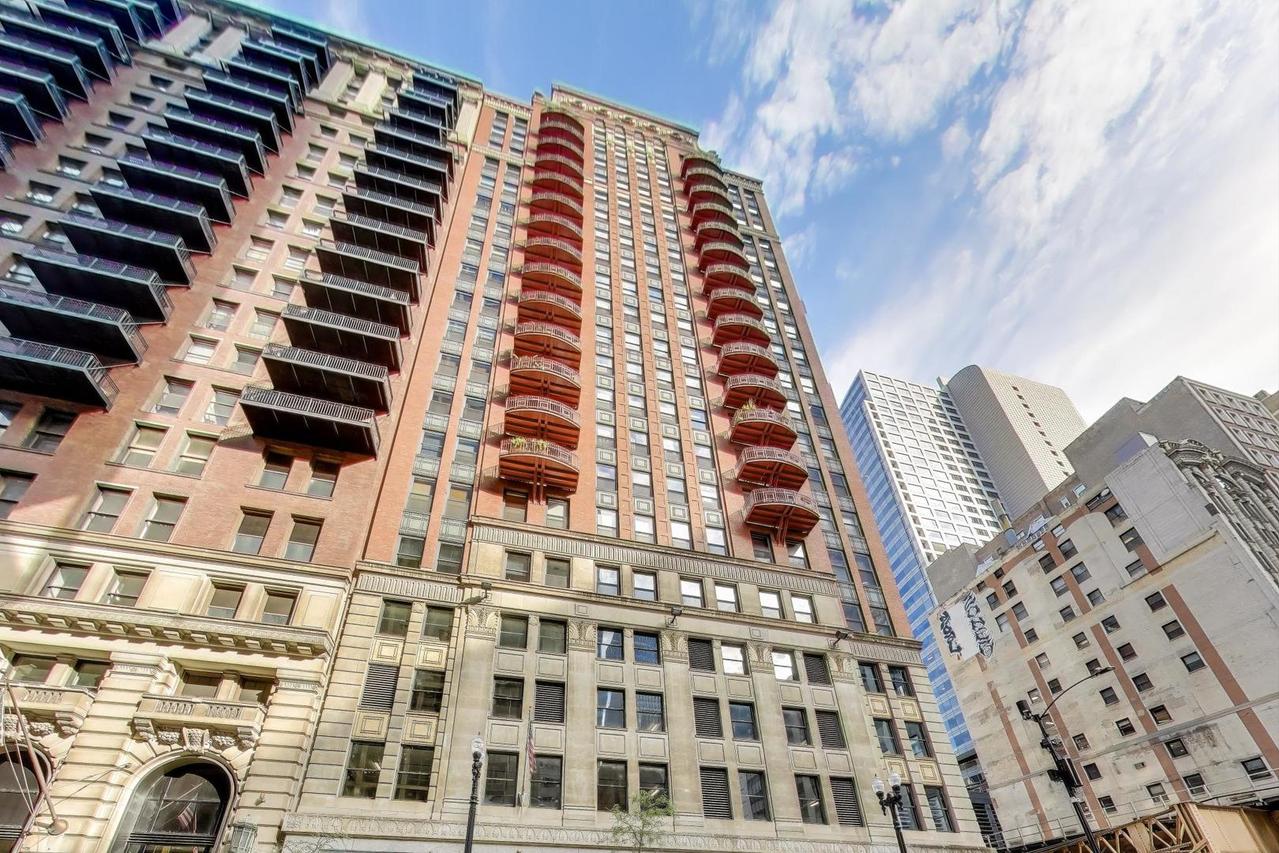 208 W Washington St. #1913, Chicago, IL 60606