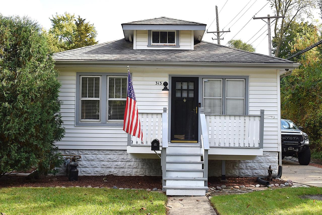 313 S Lombard Ave., Lombard, IL 60148