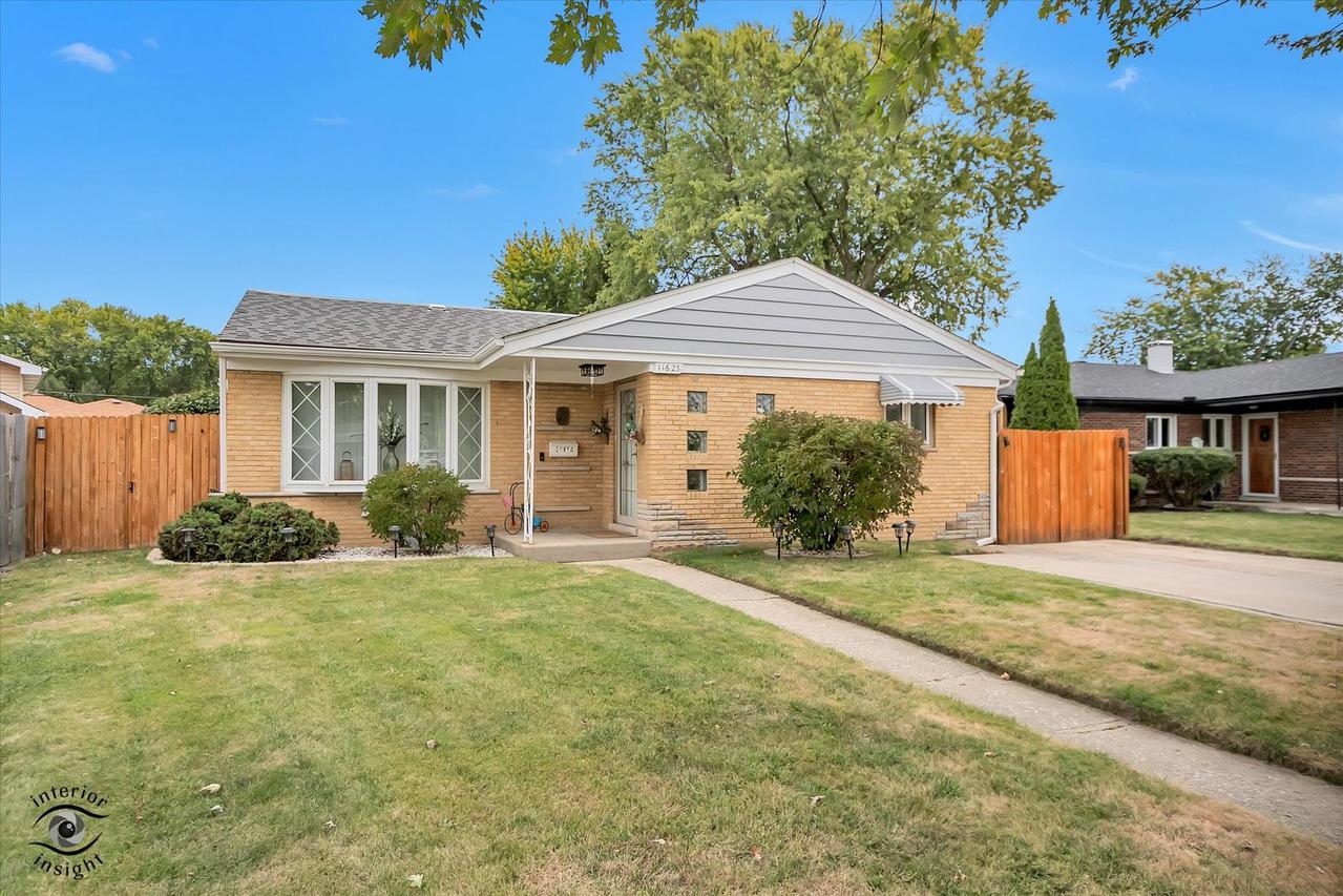 11623 S Kolin Ave., Alsip, IL 60803