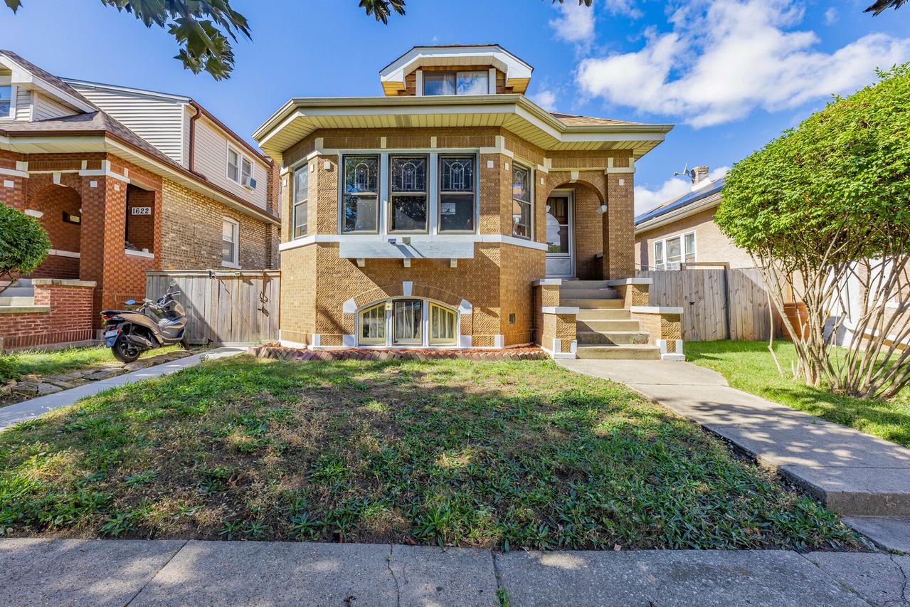 1620 Clinton Ave., Berwyn, IL 60402