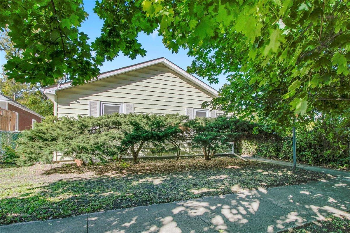 703 Oakland Ave., Joliet, IL 60435