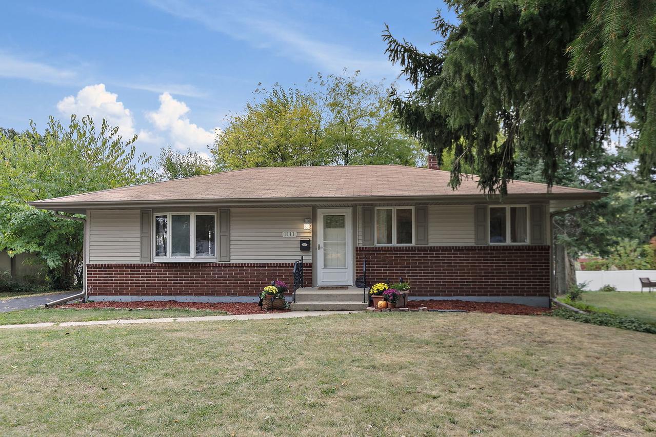 1111 Kingsway Ave., Rockford, IL 61108