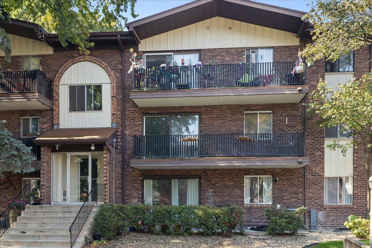 13933 James Dr. #816, Crestwood, IL 60418