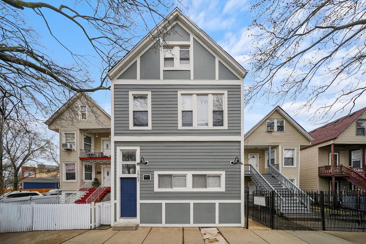2957 N Avers Ave., Chicago, IL 60618
