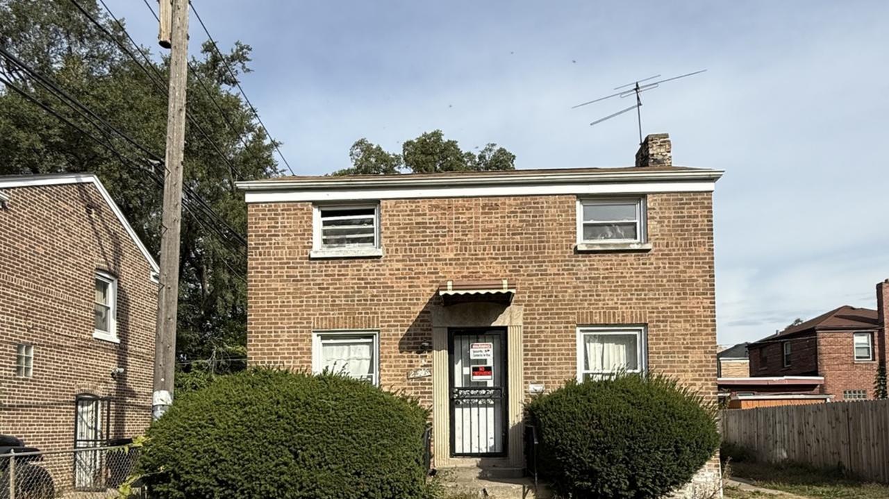 2516 E 99th St., Chicago, IL 60617