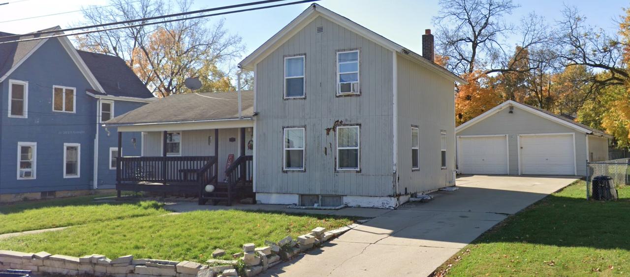 334 N Crystal St., Elgin, IL 60123