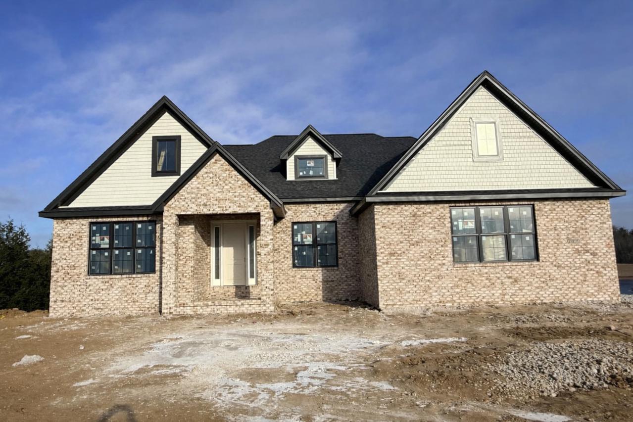 19889 Jared Dr., Bloomington, IL 61705