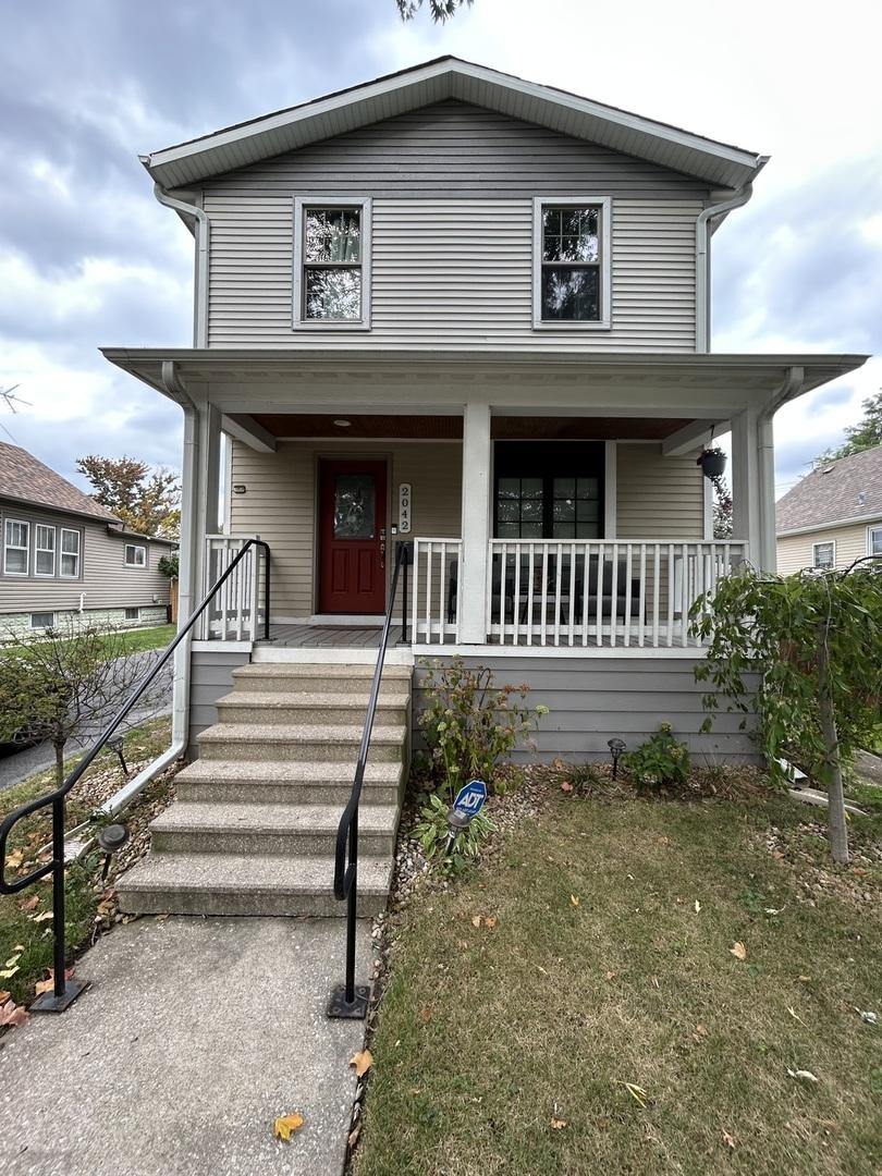 2042 Grove St., Blue Island, IL 60406