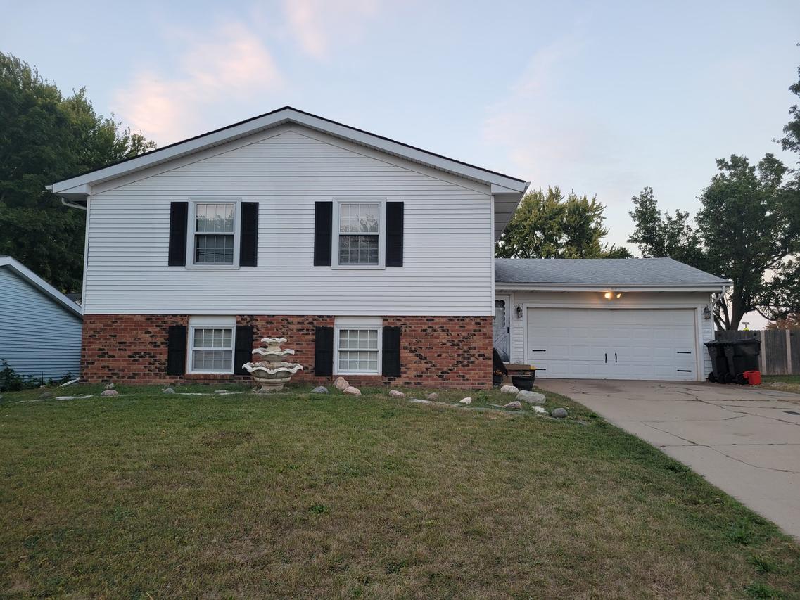 1828 Johnson Dr., Normal, IL 61761