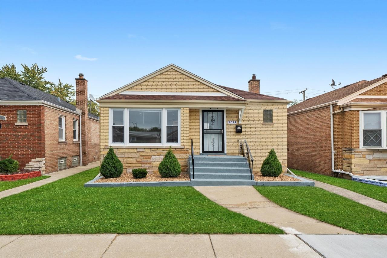 9043 S Luella Ave., Chicago, IL 60617