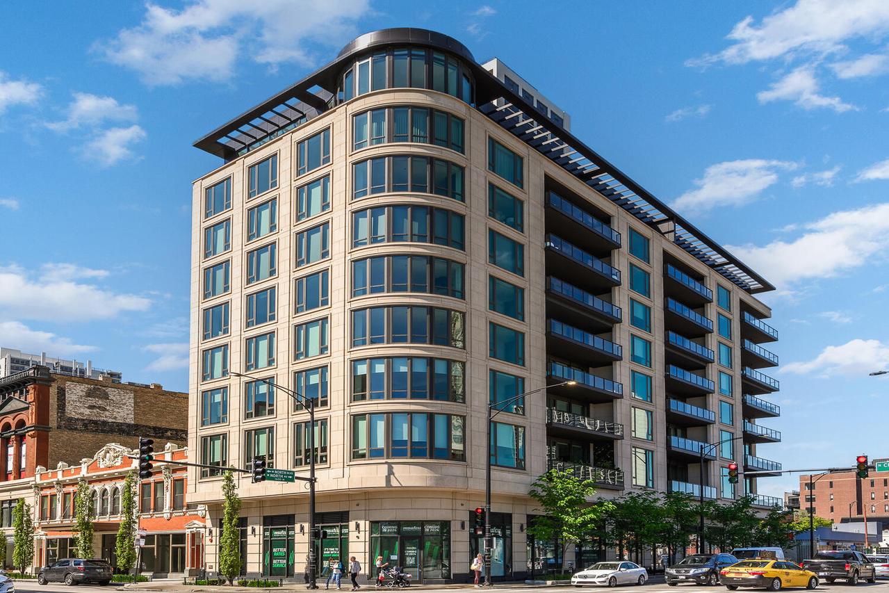 1550 N Clark St. #701, Chicago, IL 60610