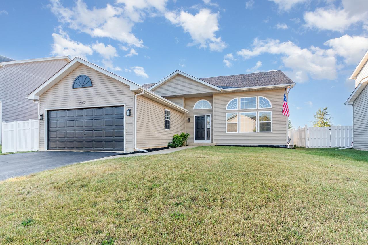 2057 W Helen Dr., Romeoville, IL 60446