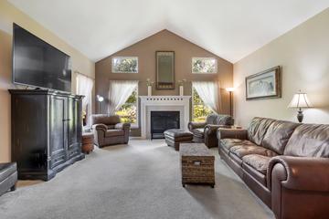3891 Willow View Dr., Lake in the Hills, IL 60156
