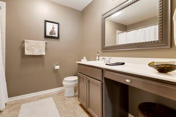 3891 Willow View Dr., Lake in the Hills, IL 60156
