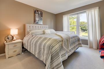 3891 Willow View Dr., Lake in the Hills, IL 60156