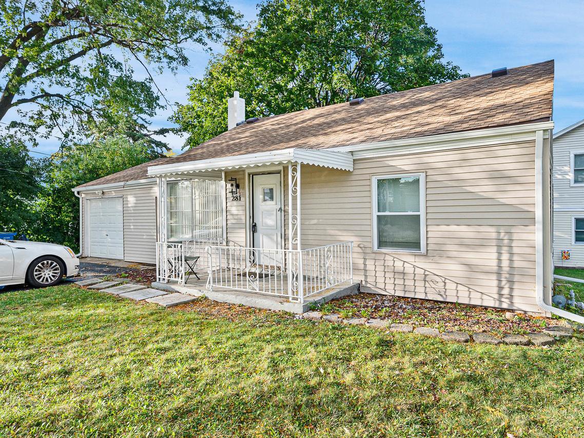281 E North End Ave., Elmhurst, IL 60126