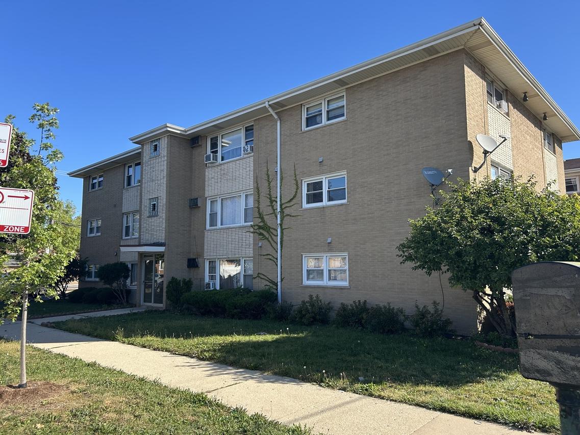 3820 W 47th St. #2ne, Chicago, IL 60632