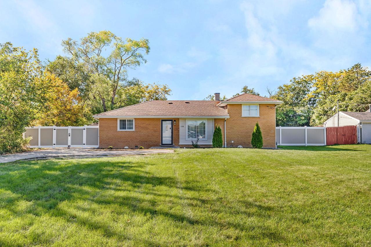 128 S Villa Ave., Addison, IL 60101