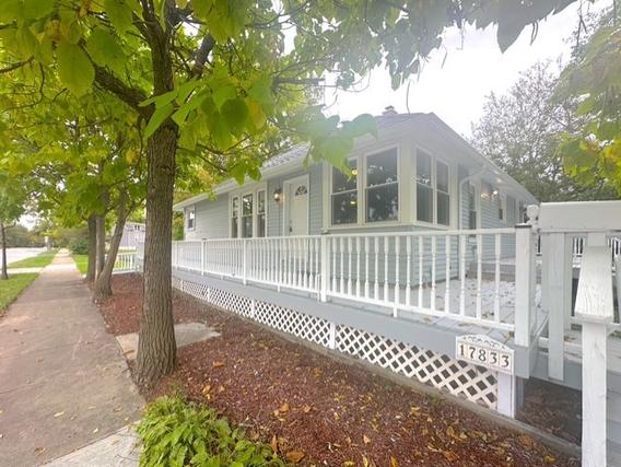 New Homes with Master Bedrooms on the 1st Floor That Attend Homewood-Flossmoor High School: October 18th to October 24th