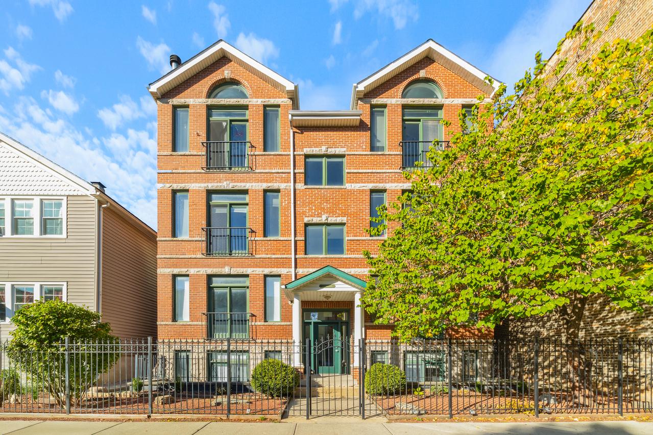 2106 W Erie St. #1E, Chicago, IL 60612