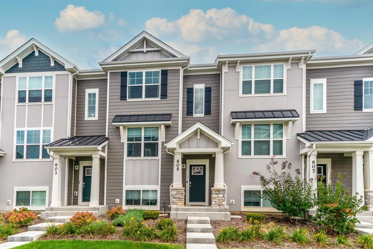 605 Acadia Ave., Mundelein, IL 60060