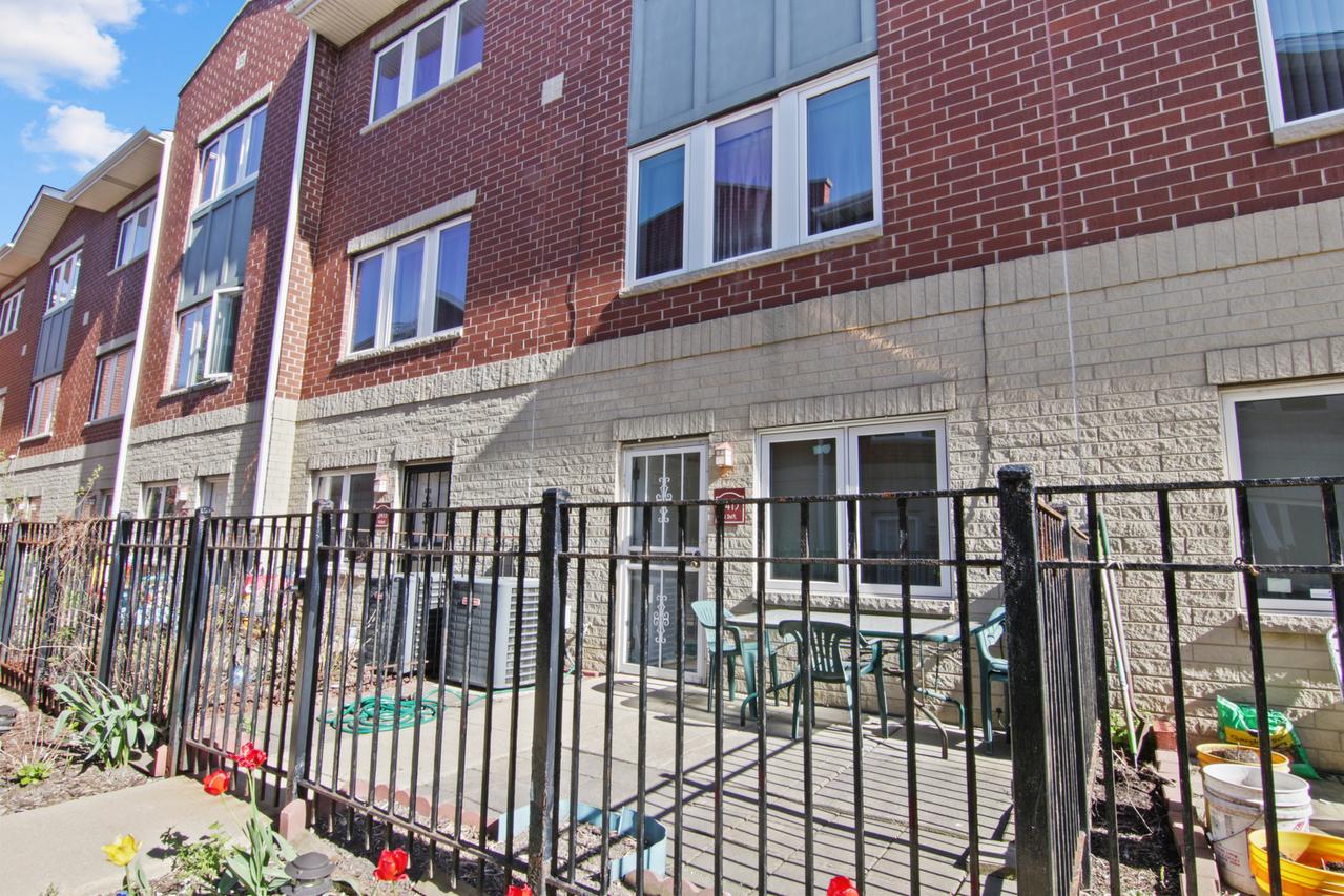 2415 W 32nd Pl., Chicago, IL 60608