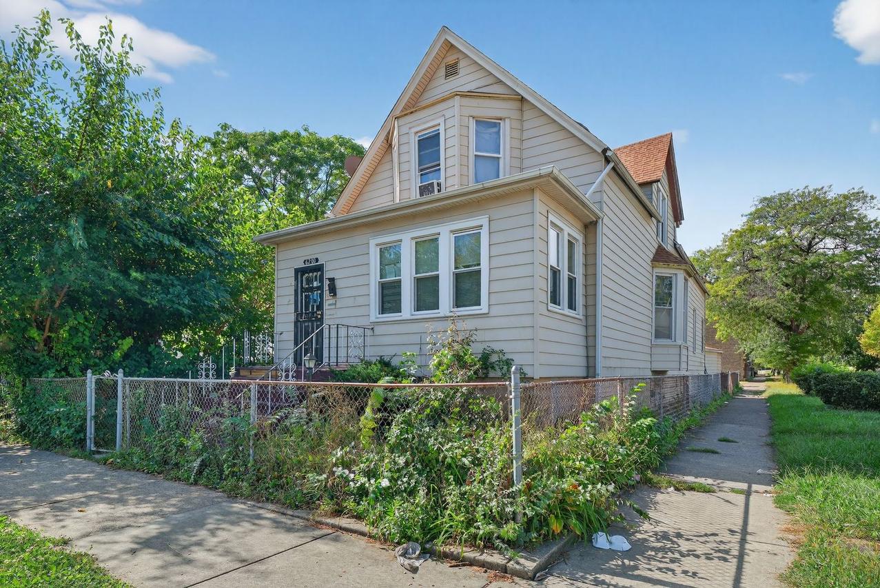 6200 S Paulina St., Chicago, IL 60636